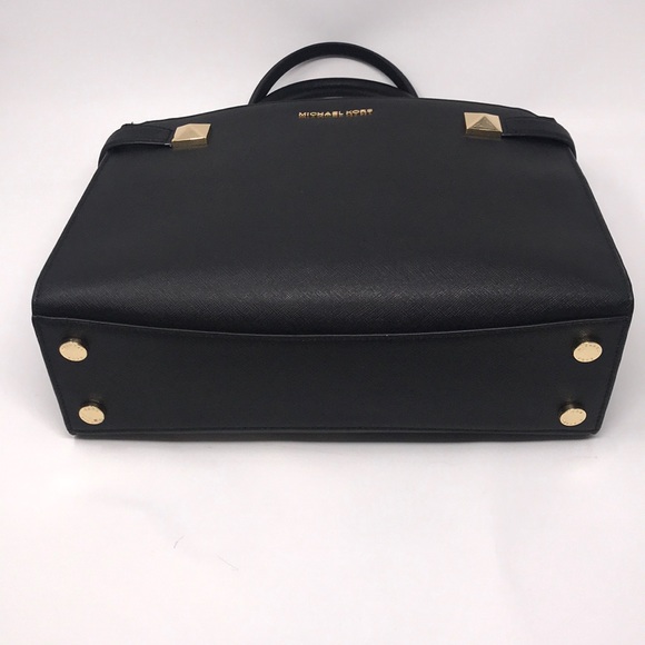 Michael Kors Bag - Picture 3 of 6